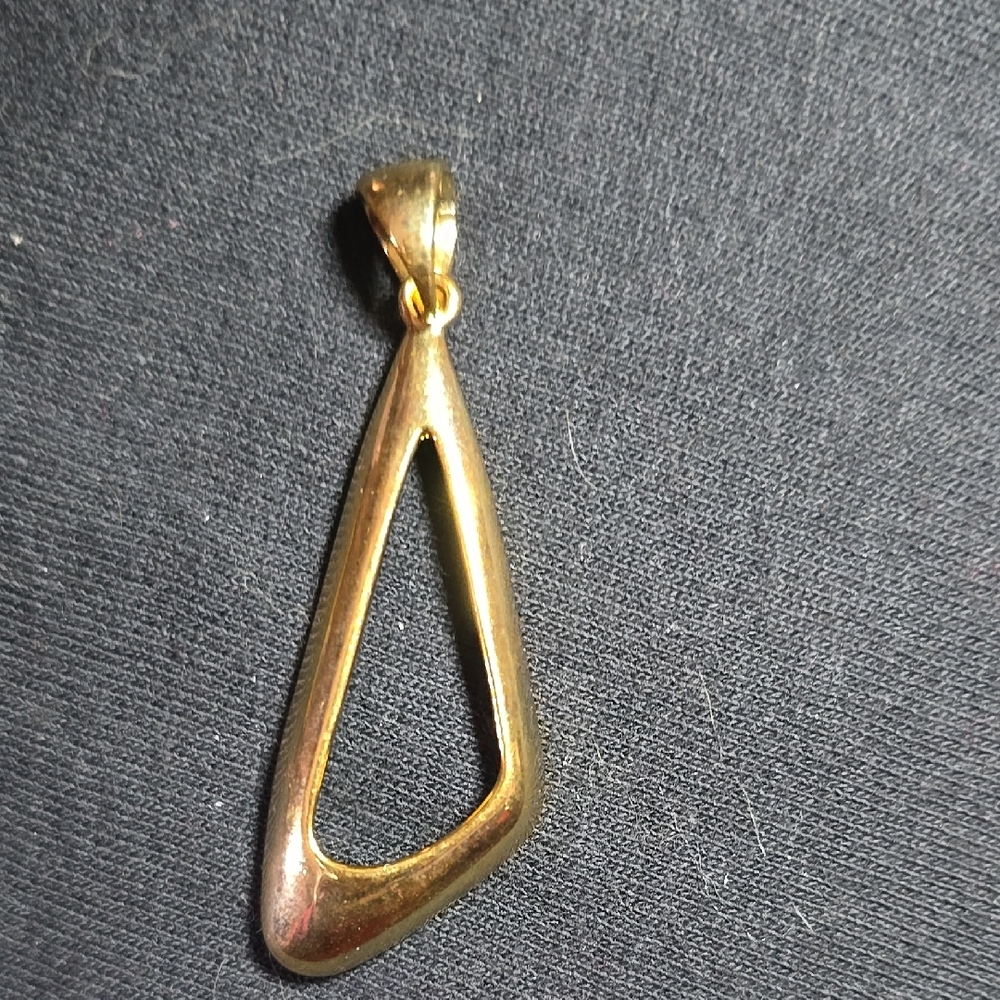 Elegant Gold Pendant